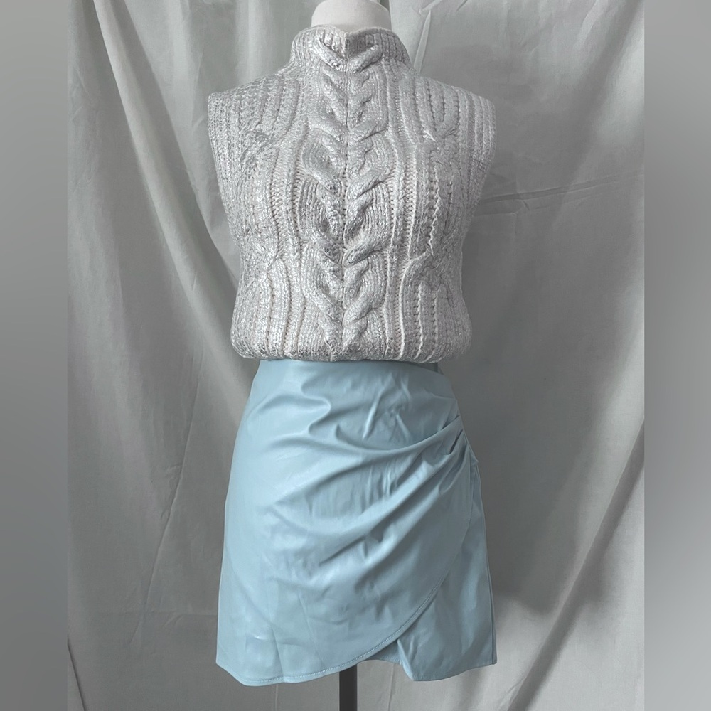 Mi Ami Baby Blue Faux Leather Skirt sz L 🩵NWT